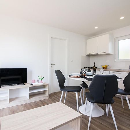 Luxury Mobile Homes Liza Biograd Na Moru Ngoại thất bức ảnh
