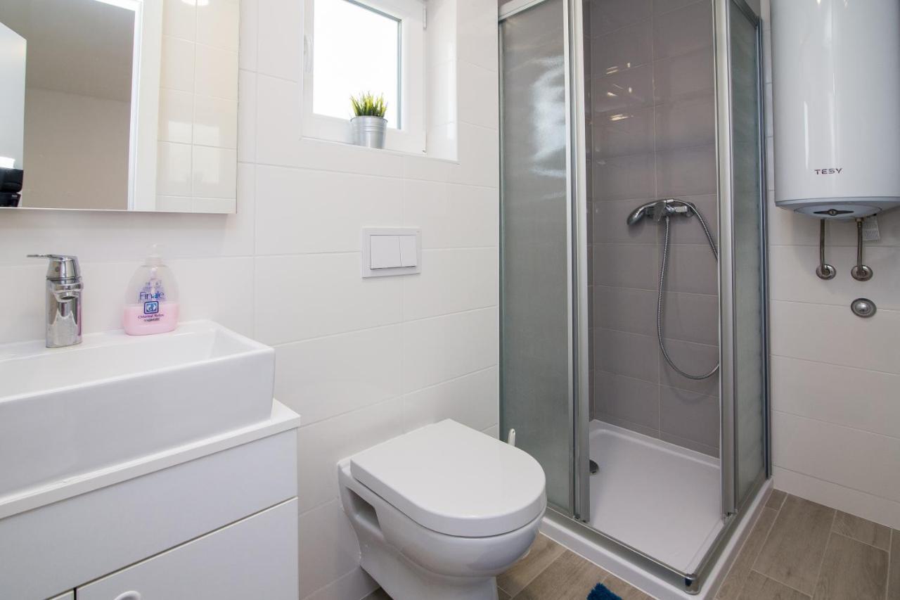Luxury Mobile Homes Liza Biograd Na Moru Ngoại thất bức ảnh
