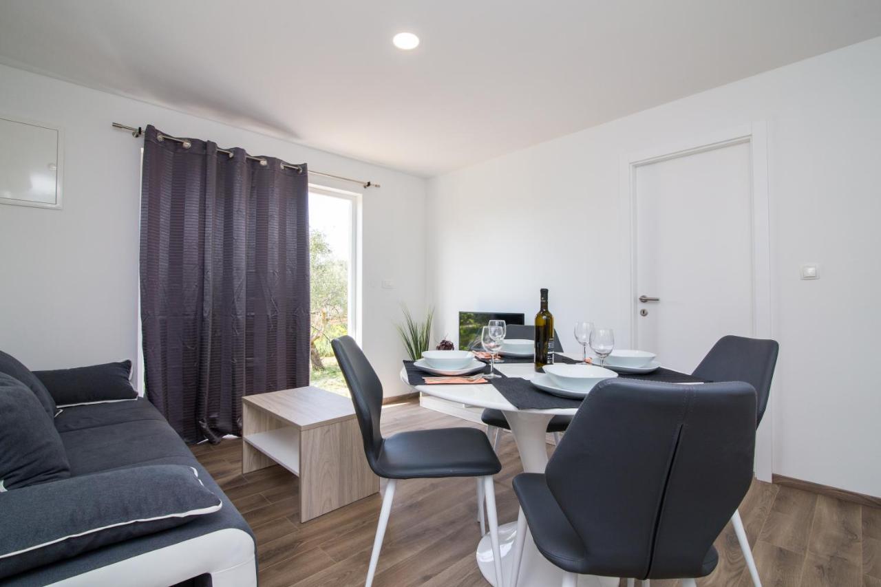 Luxury Mobile Homes Liza Biograd Na Moru Ngoại thất bức ảnh
