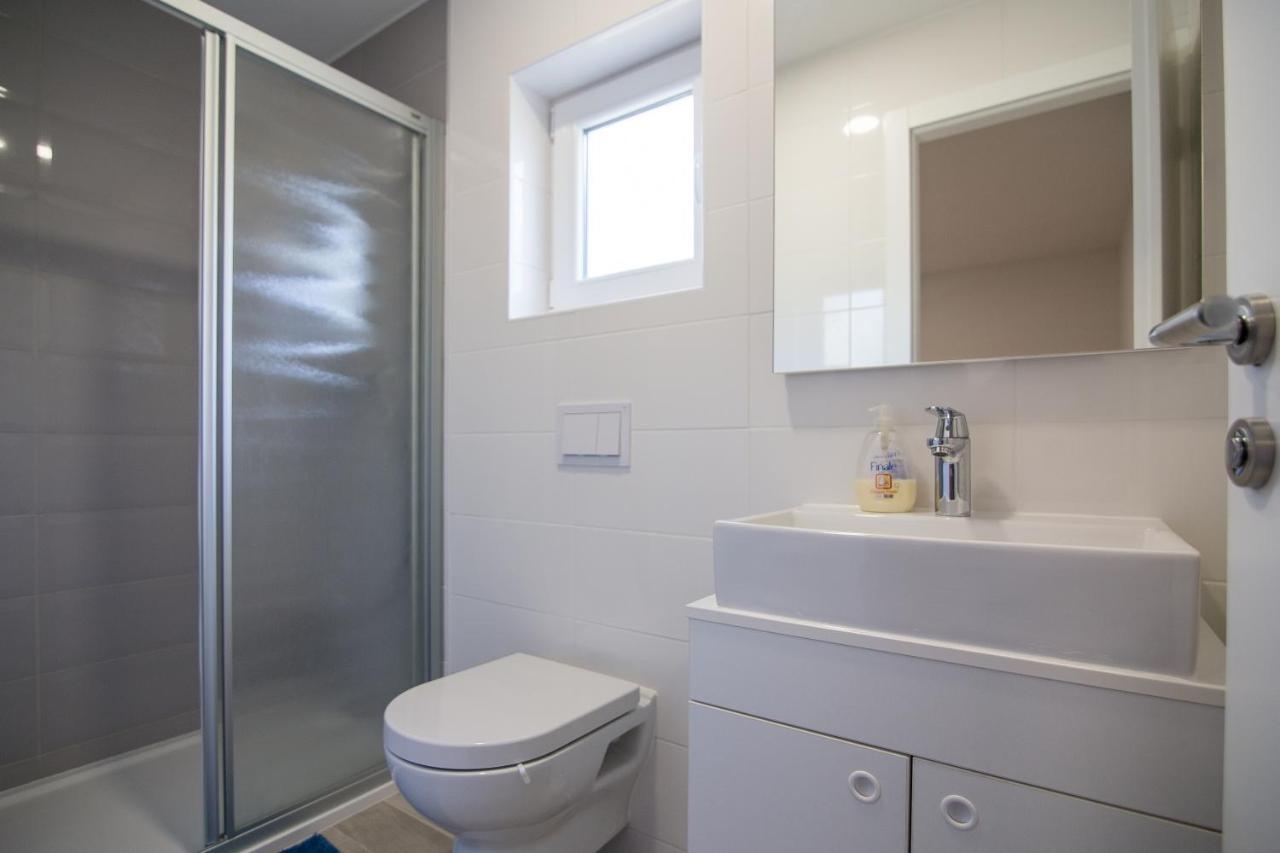 Luxury Mobile Homes Liza Biograd Na Moru Ngoại thất bức ảnh
